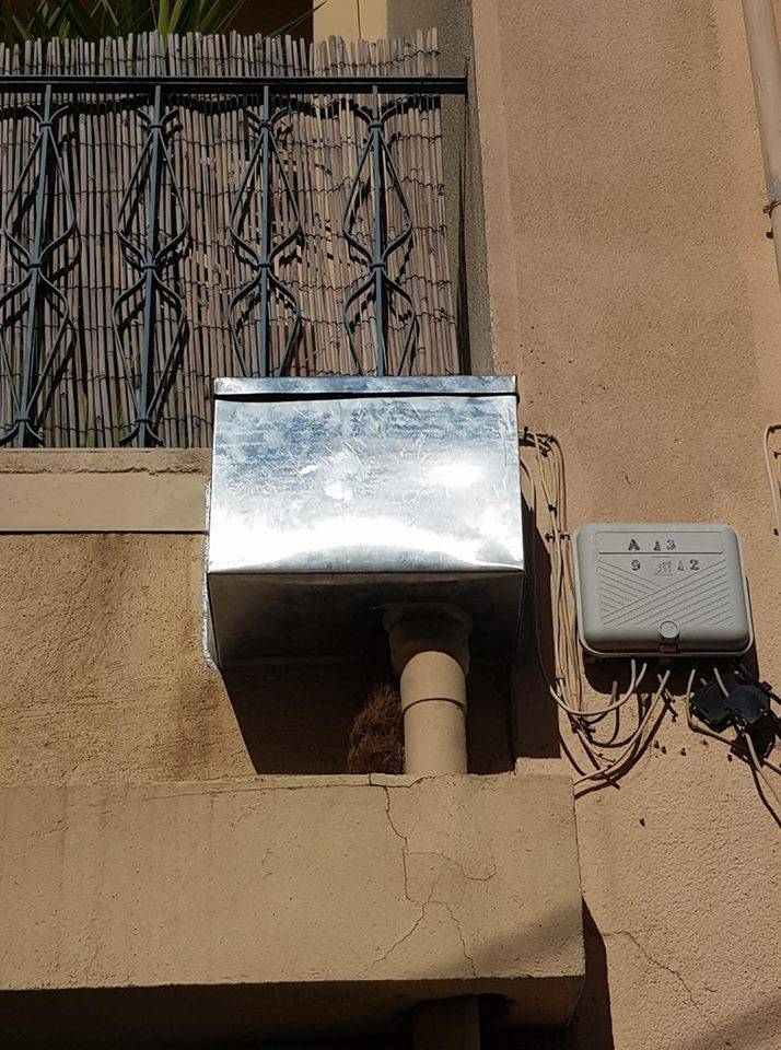 récupérateur d'eaux pluviales en zinc après